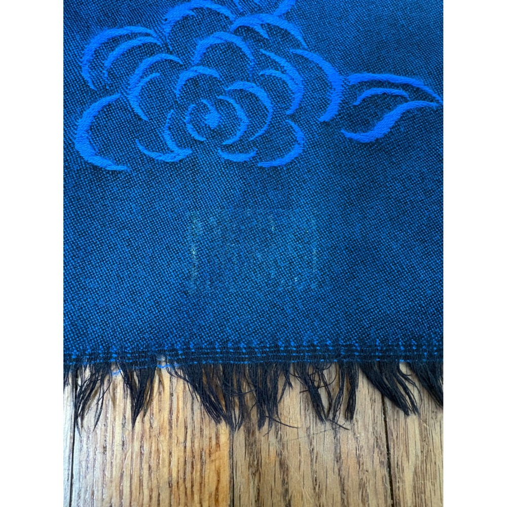 Vintage Christian Dior Echarpes 100% Merino Wool Blue Rose‎ Scarf West Germany - Picture 13 of 15
